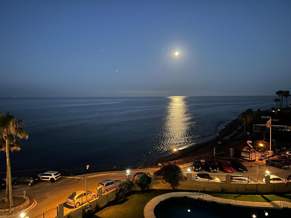 Ribera Playa Alhamar Apartment Sitio de Calahonda Luaran gambar