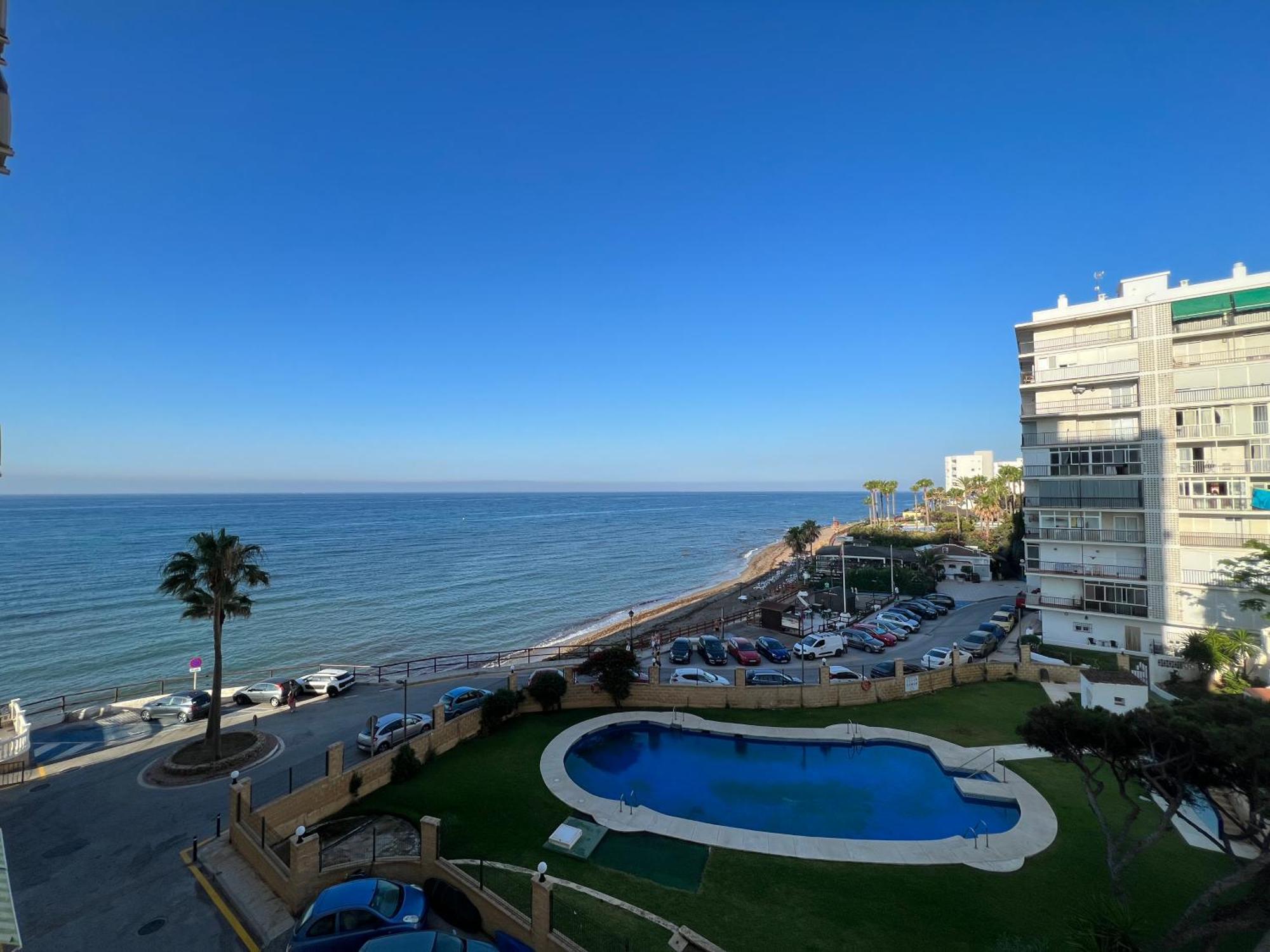Ribera Playa Alhamar Apartment Sitio de Calahonda Luaran gambar