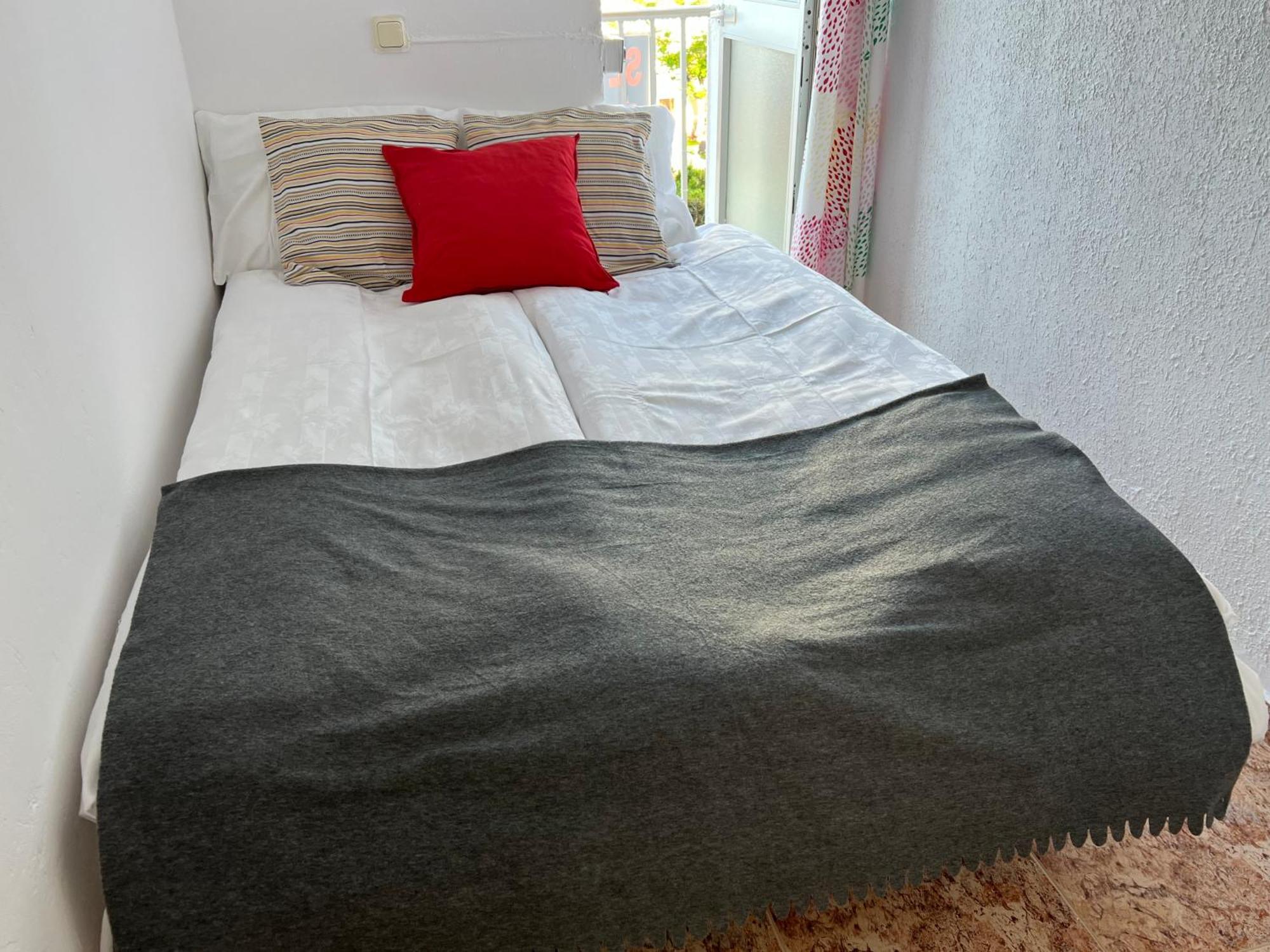 Ribera Playa Alhamar Apartment Sitio de Calahonda Luaran gambar